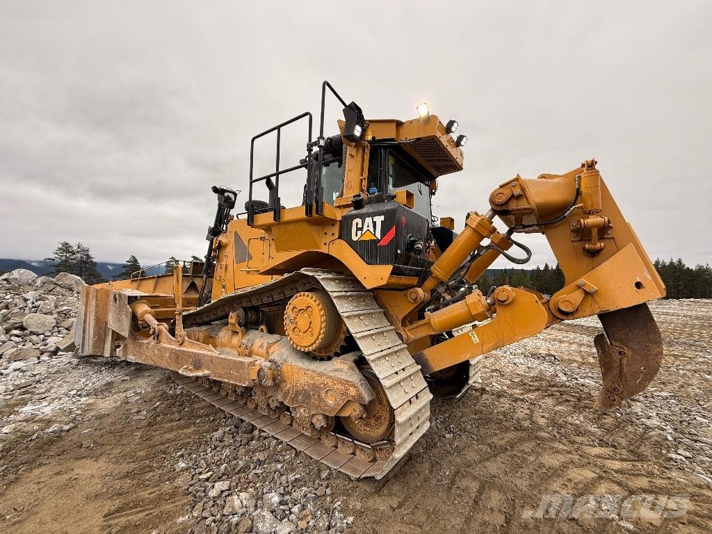 CAT D 8 T Buldooserid