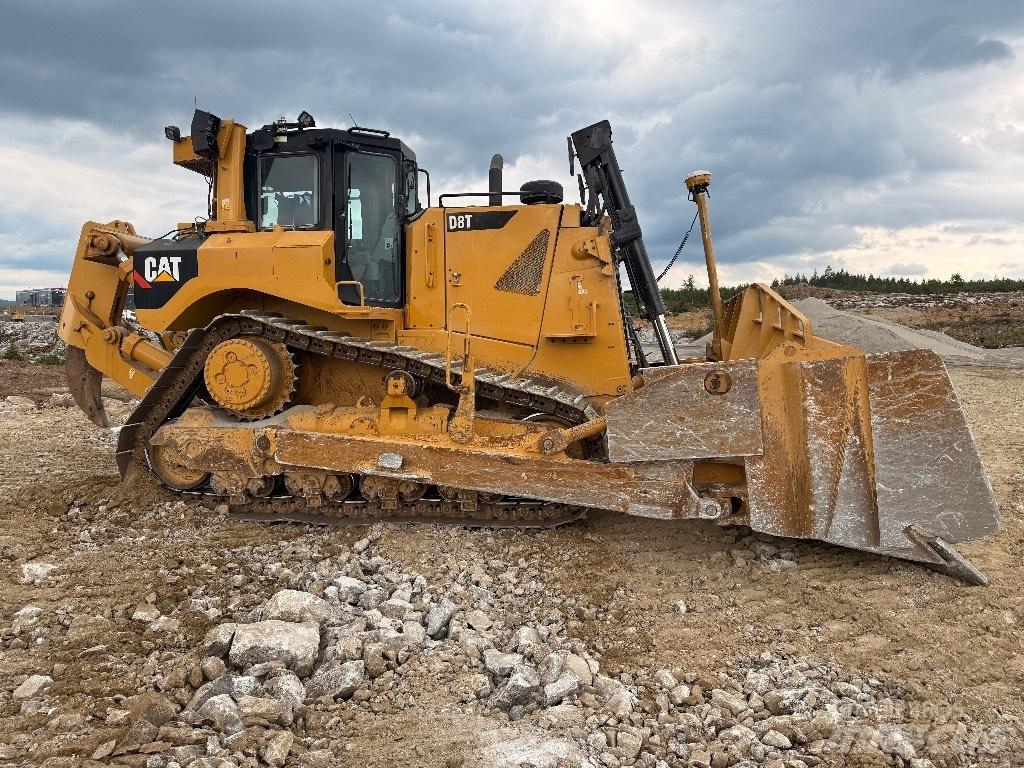 CAT D 8 T Buldooserid