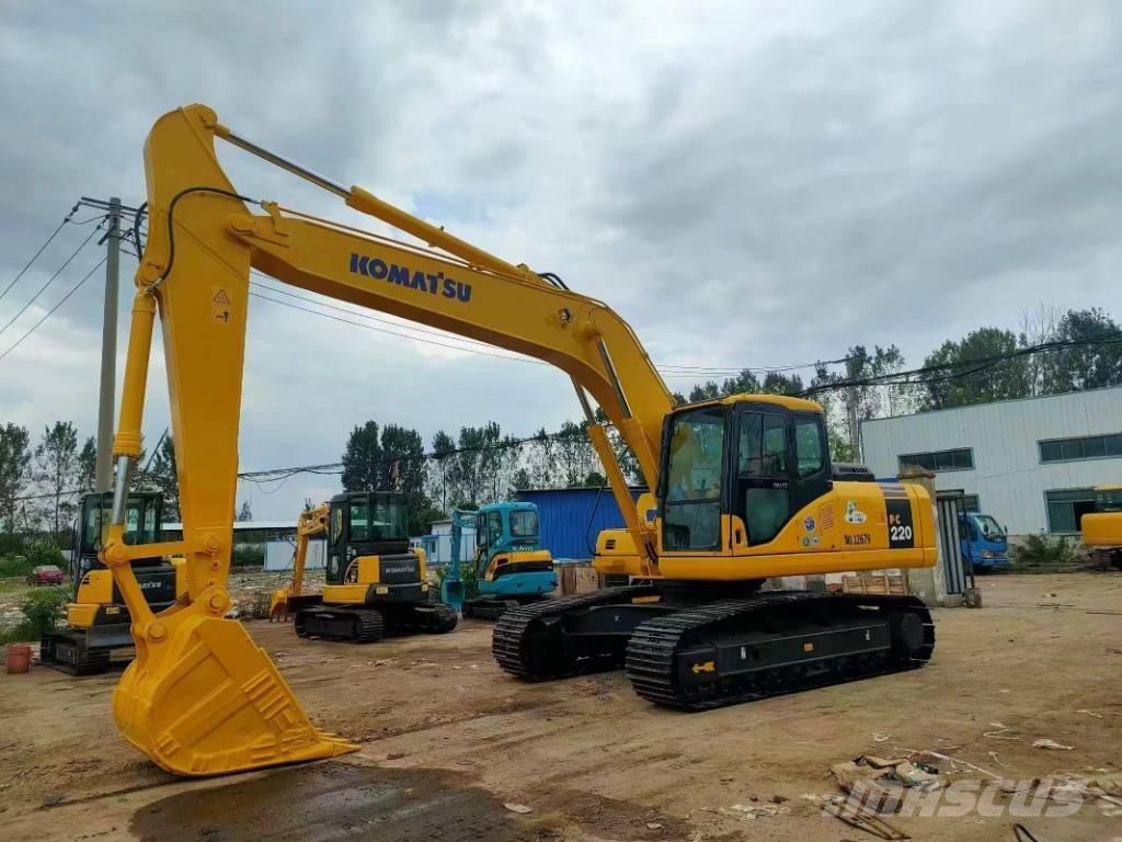Komatsu PC 220 Roomikekskavaatorid