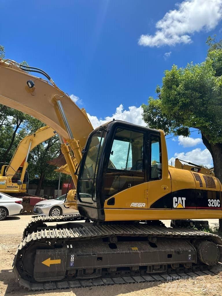 CAT CAT320C Väikeekskavaatorid 7t-12t
