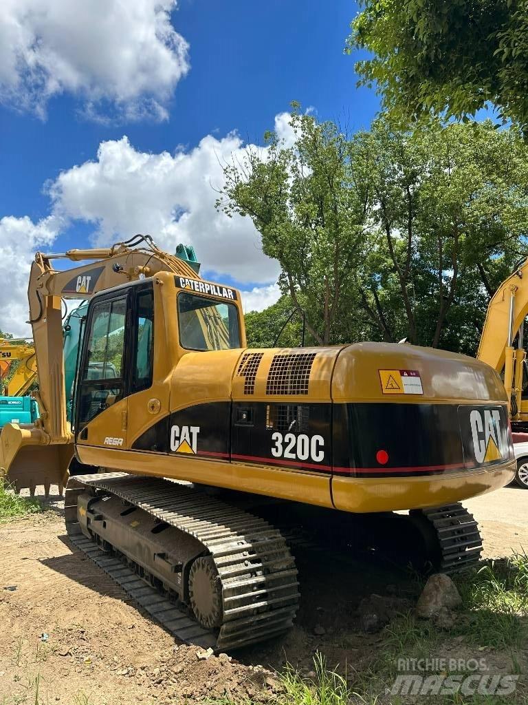 CAT CAT320C Väikeekskavaatorid 7t-12t