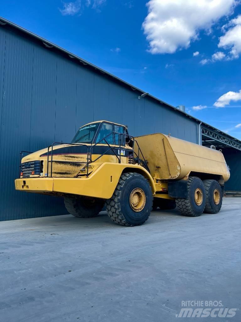 CAT 740 Water Truck Veepaagiga autod
