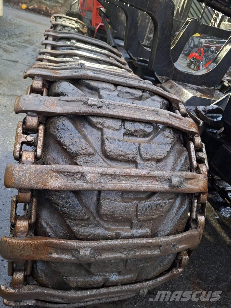 Komatsu 875 Forwarderid