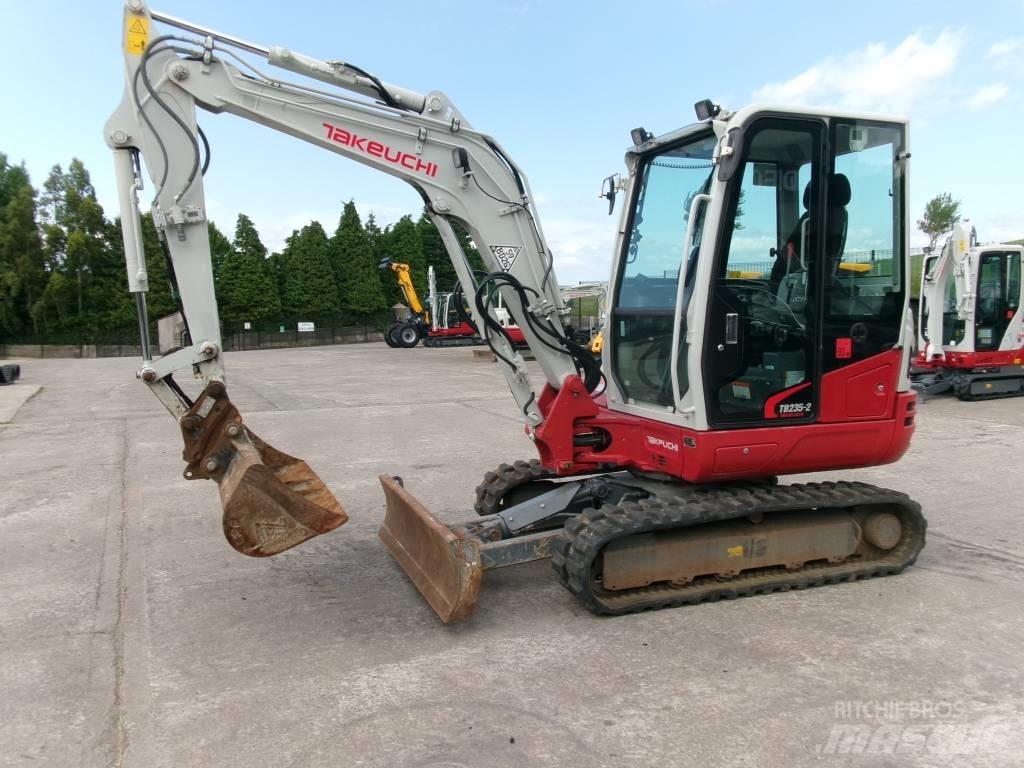 Takeuchi TB235-2 Miniekskavaatorid < 7 t