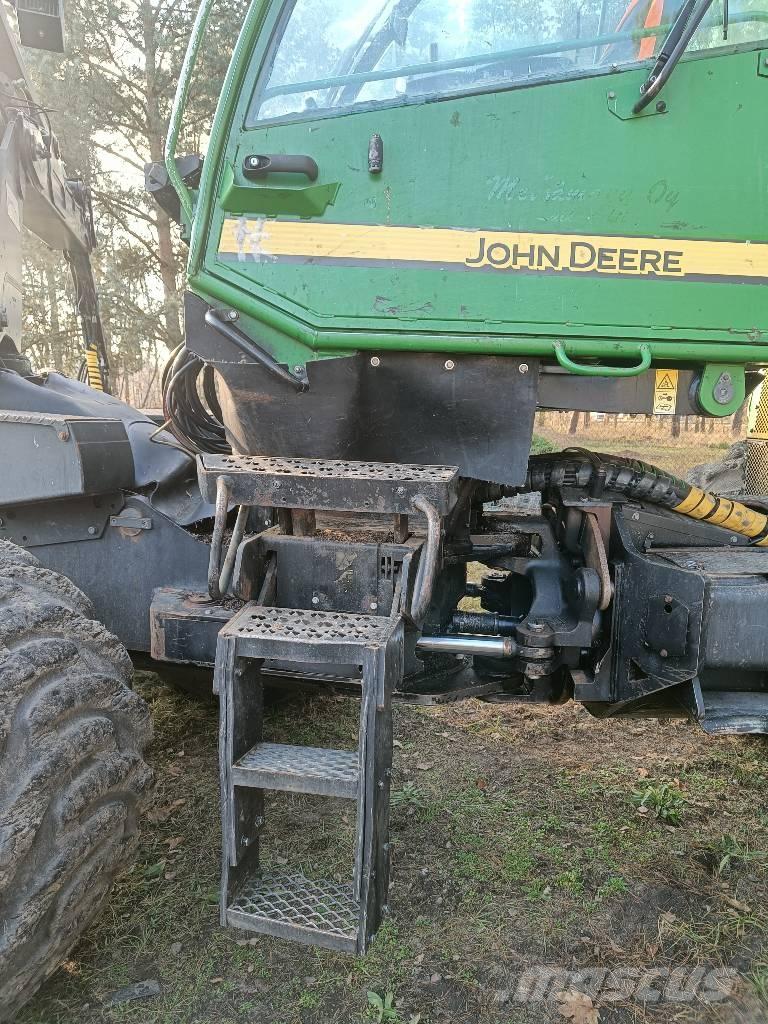 John Deere 1270 D Harvesterid