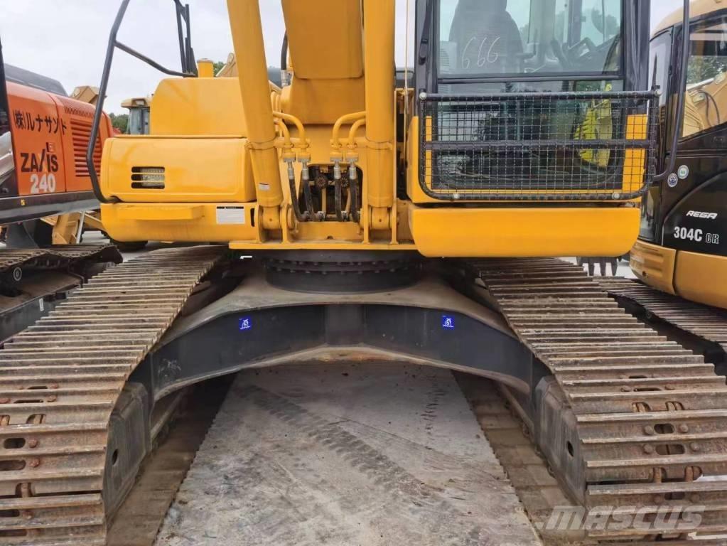 Komatsu PC 200-8 Roomikekskavaatorid