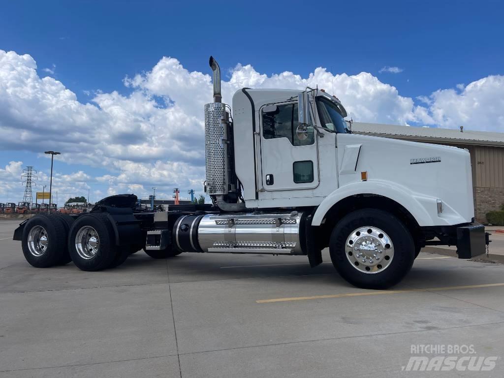 Kenworth T 800 Sadulveokid