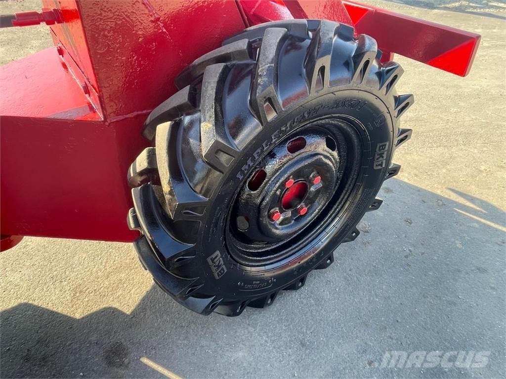 Weidemann 1302 Väikelaadurid