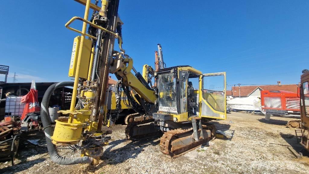 Atlas Copco F6 Vertikaalsed puurmasinad