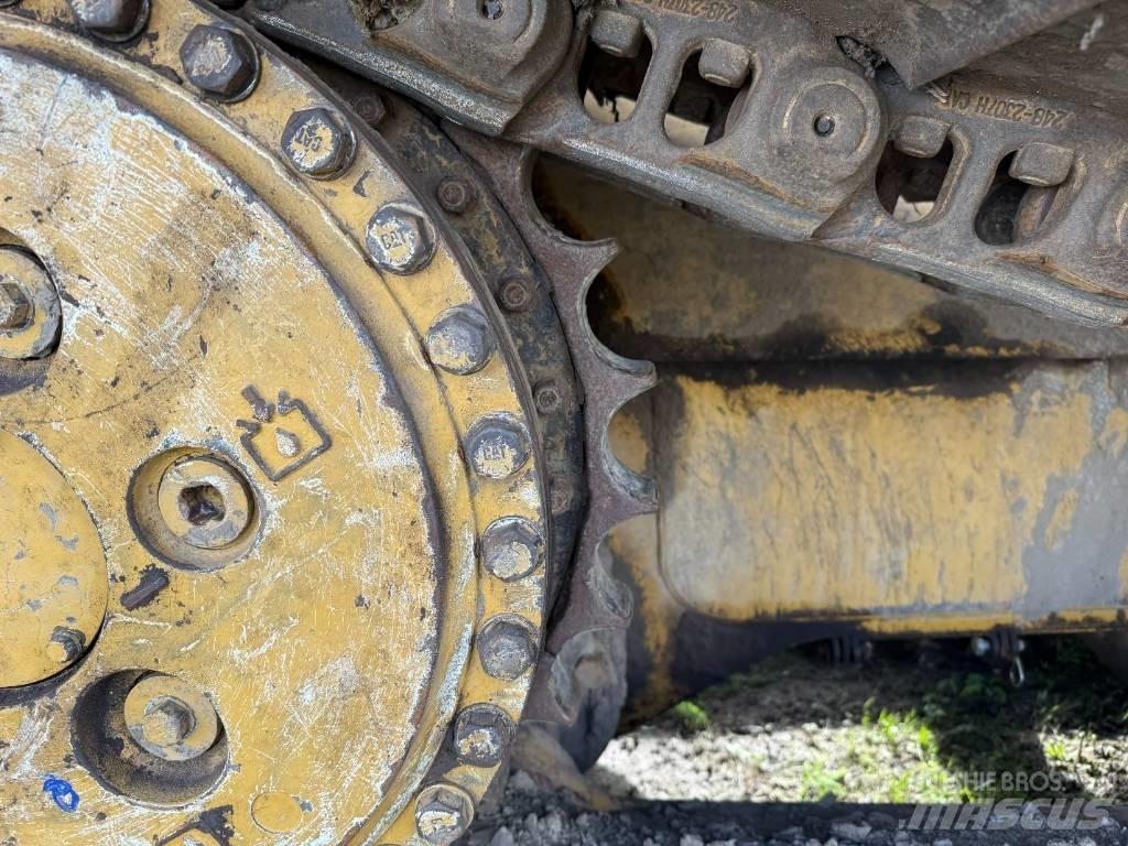 CAT D 6 T LGP Buldooserid