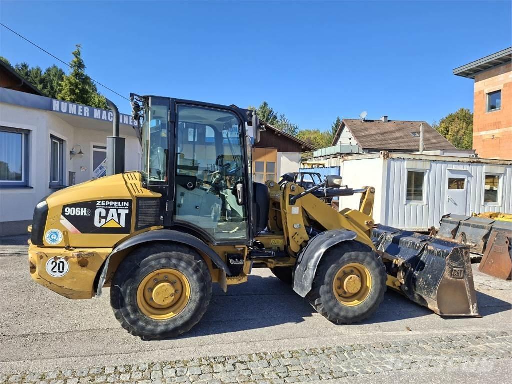 CAT 906H2 Rataslaadurid