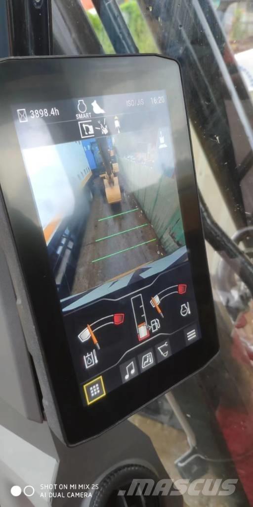 CAT 320 Roomikekskavaatorid