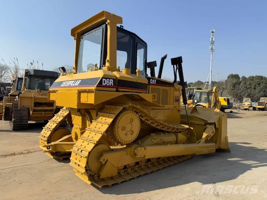 CAT D 6 R Buldooserid