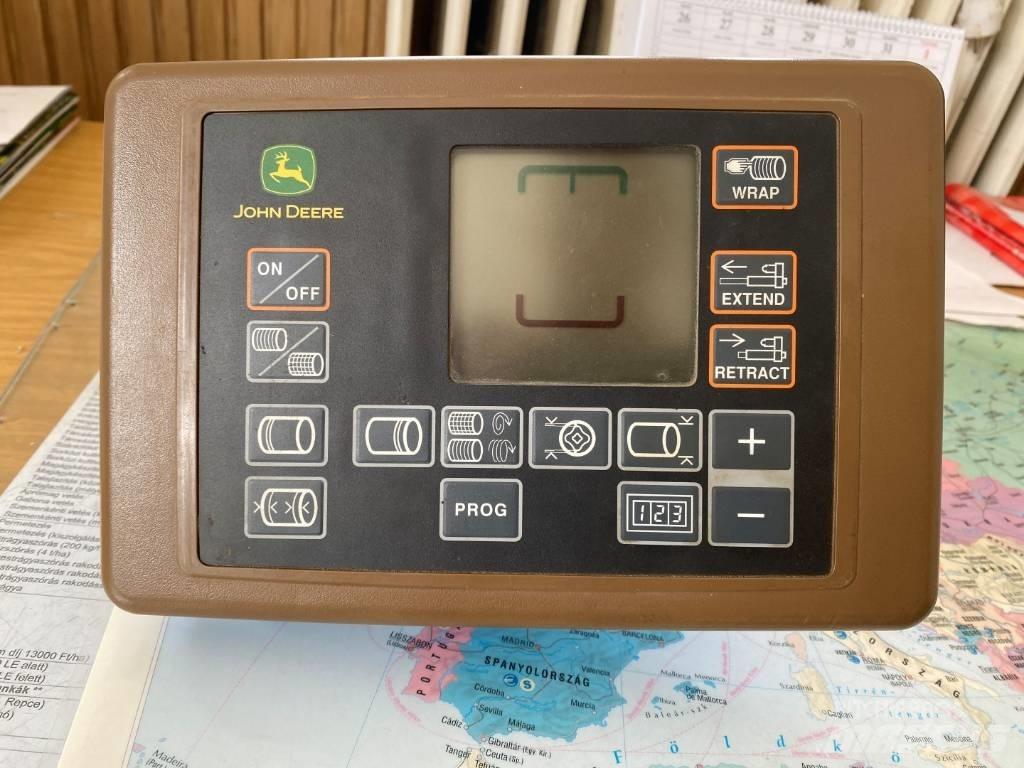 John Deere 852 Ruloonpressid