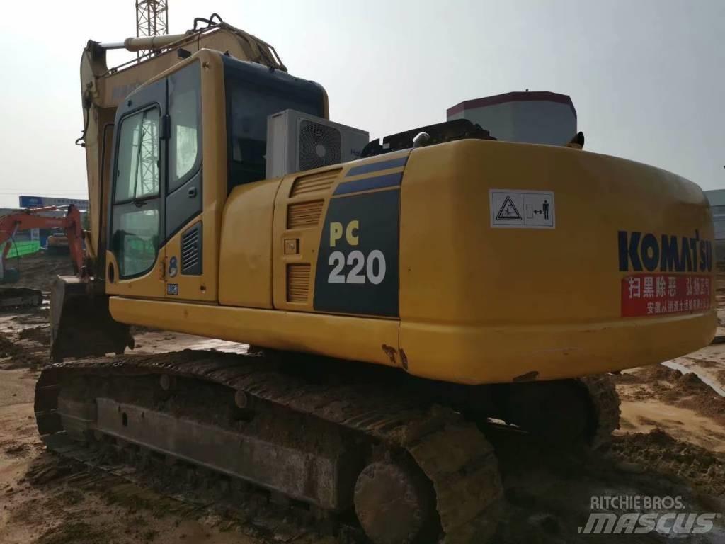 Komatsu PC 220-8 Roomikekskavaatorid