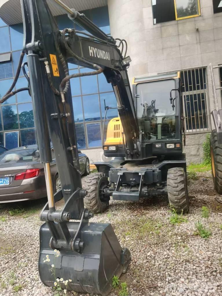 Hyundai R 60 W Ratasekskavaatorid