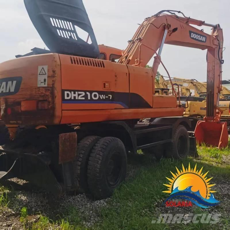 Doosan DH 210 W-7 Ratasekskavaatorid
