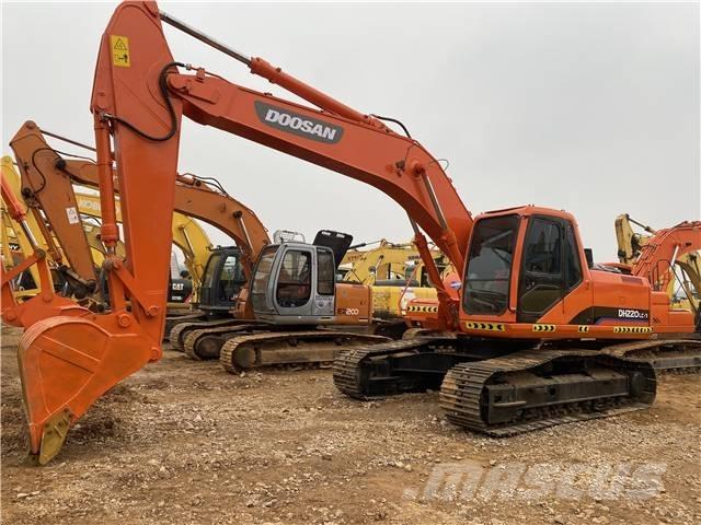 Doosan DH220LC-7 Roomikekskavaatorid