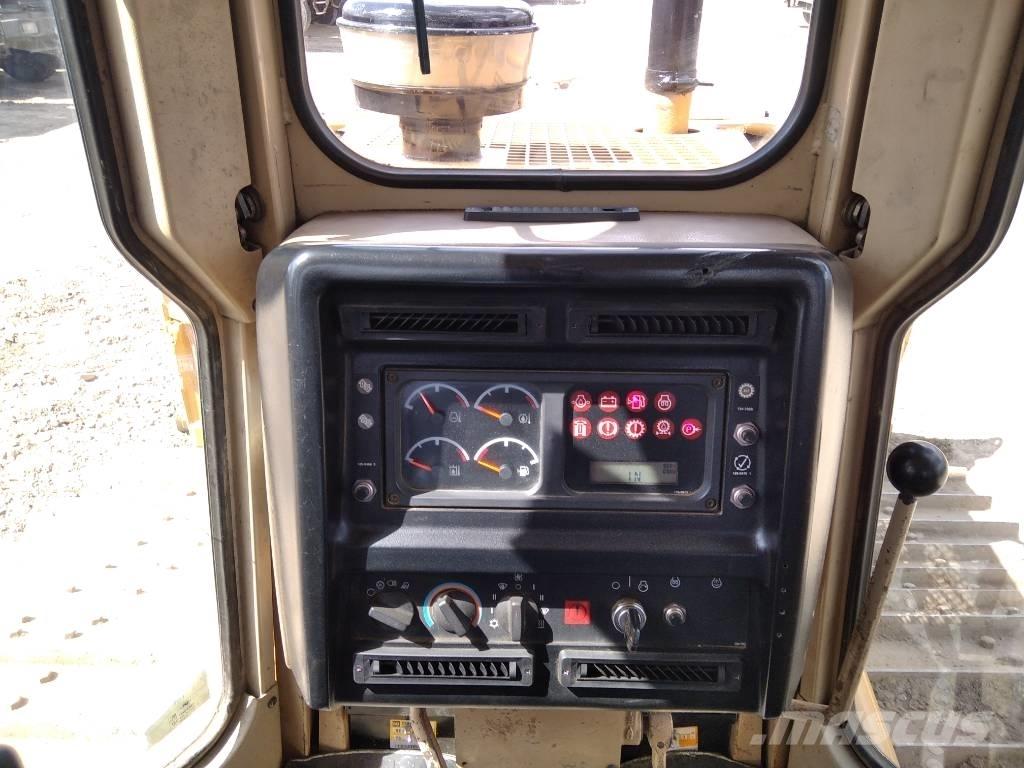 CAT D 6 M LGP Buldooserid