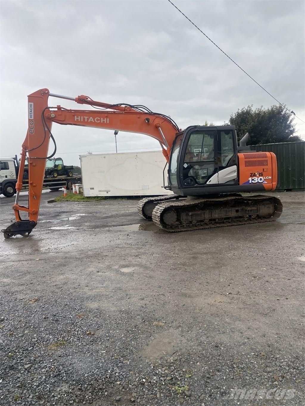 Hitachi 130-6 Roomikekskavaatorid