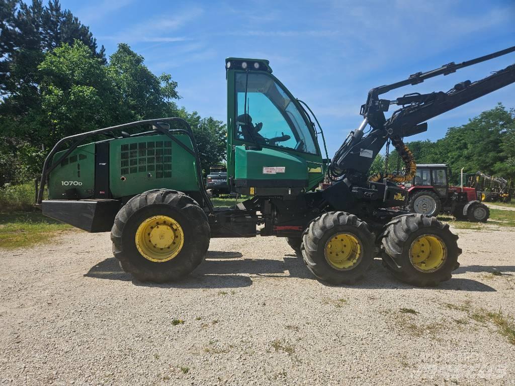 John Deere 1070 D Harvesterid