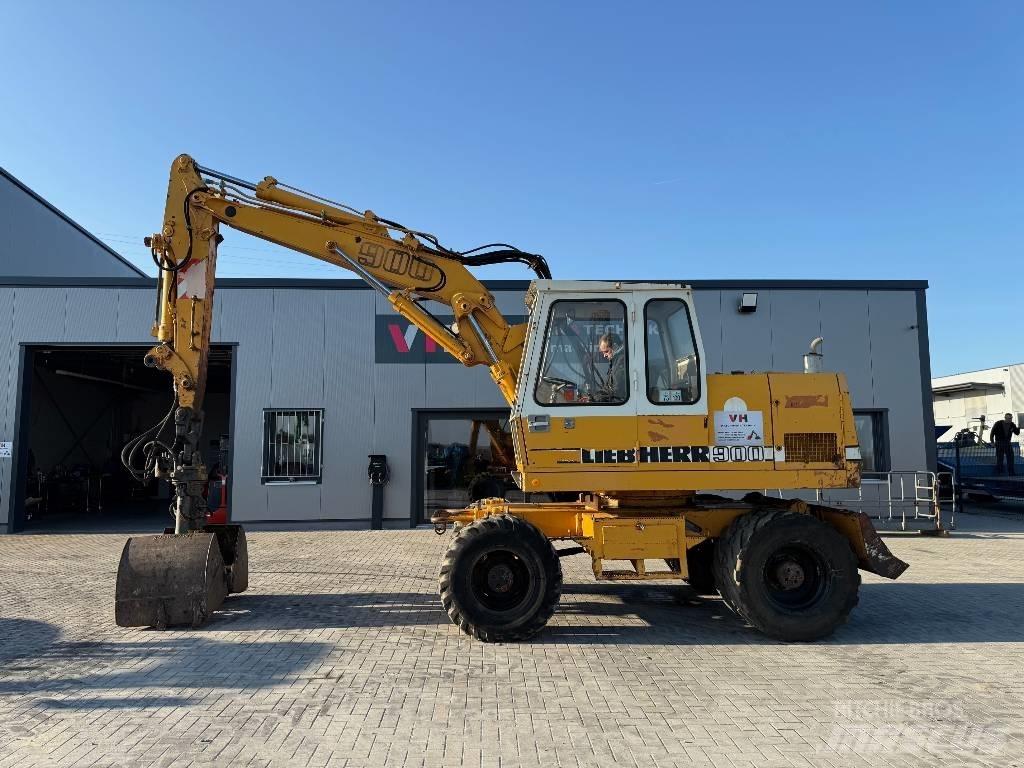 Liebherr A 900 C Ratasekskavaatorid