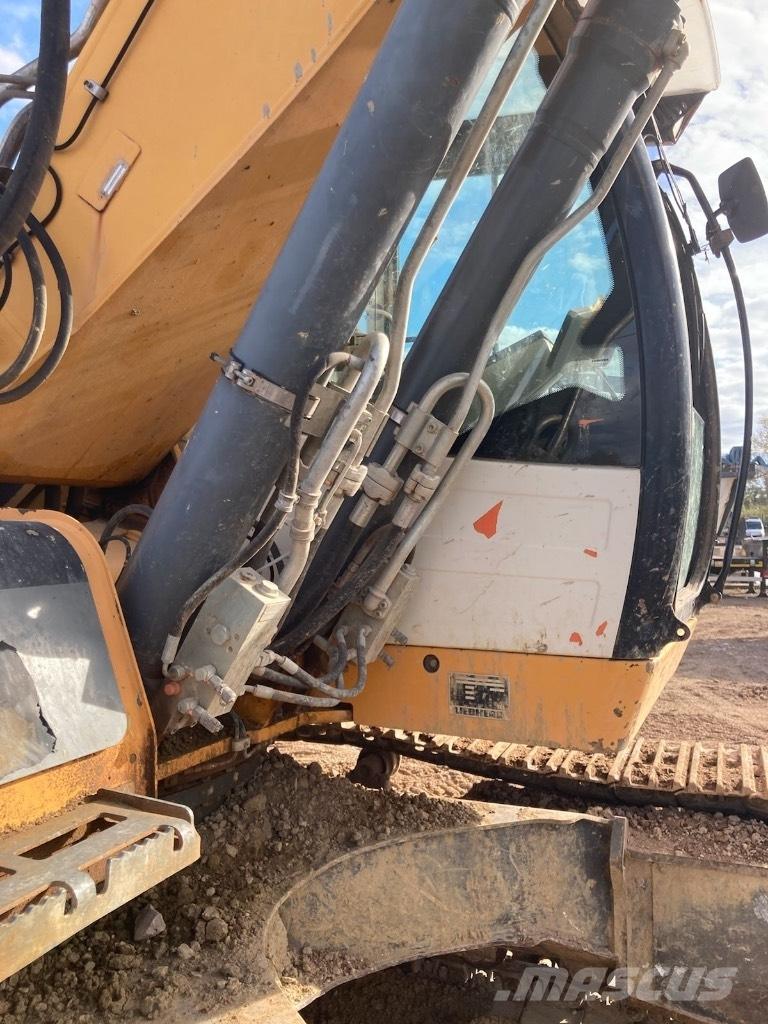 Liebherr R 906 Roomikekskavaatorid