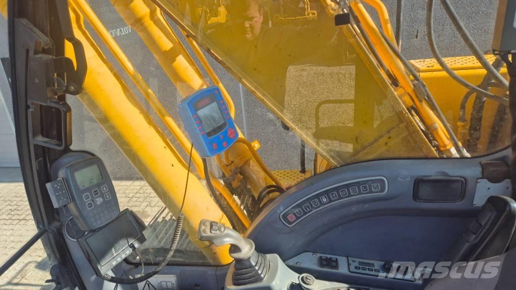 JCB JS 220 LC Roomikekskavaatorid