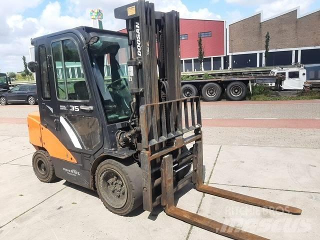 Doosan D 35 C-7 Diiseltõstukid