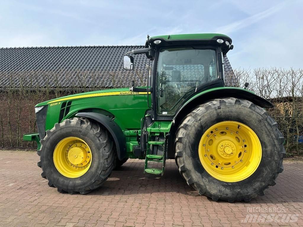 John Deere 8335R Traktorid