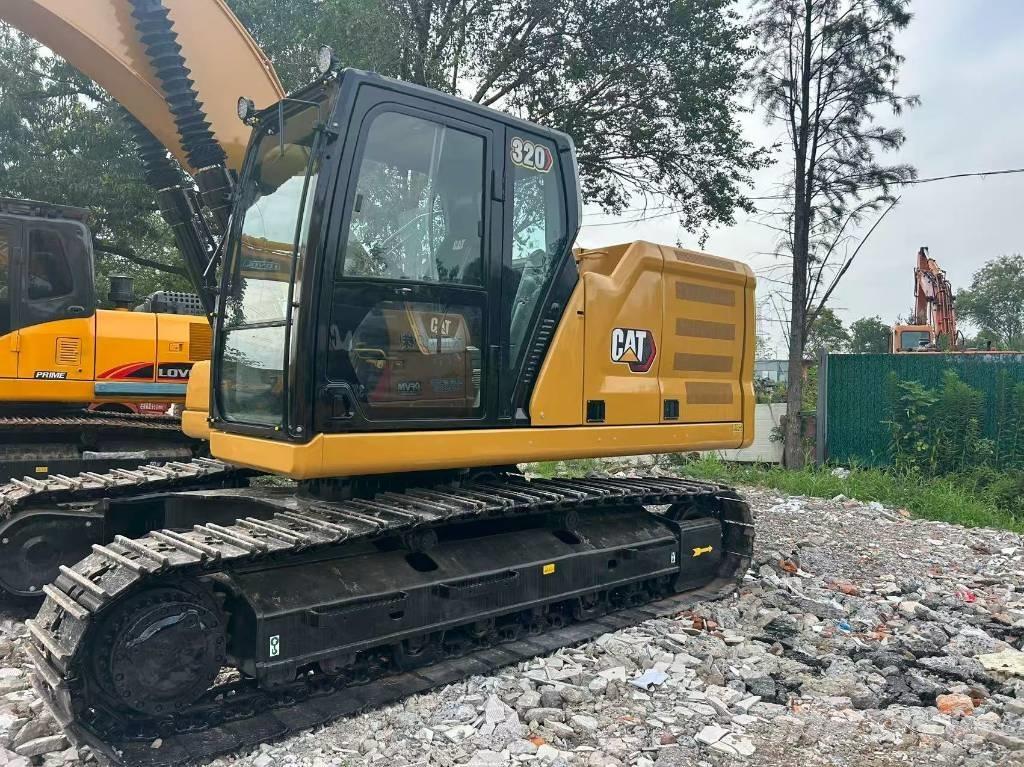 CAT 320 Roomikekskavaatorid