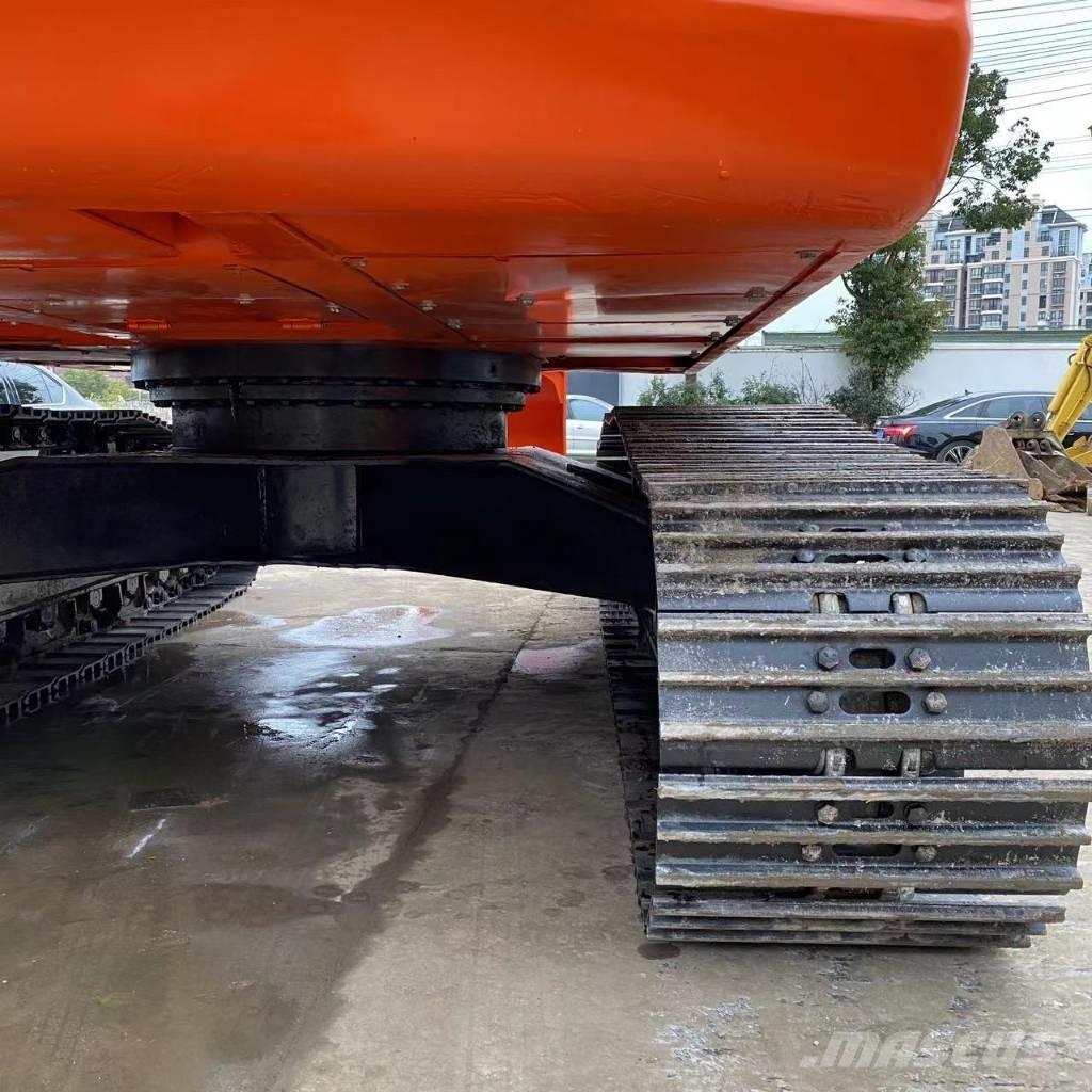 Doosan DX 225 LC Roomikekskavaatorid