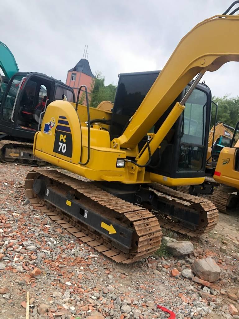 Komatsu PC 70-8 Roomikekskavaatorid