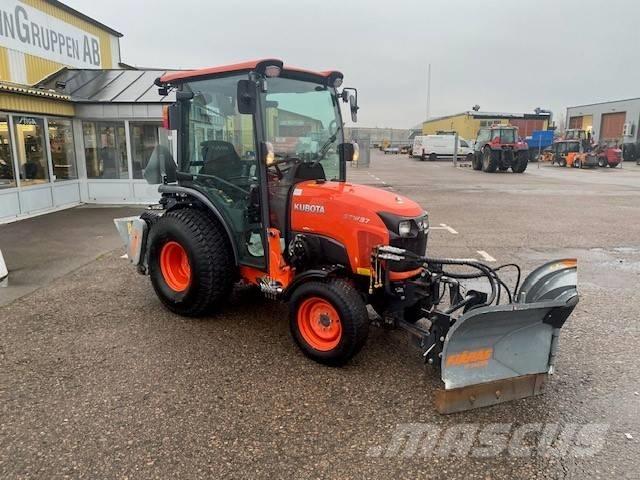 Kubota STW 37 Kompakttraktorid