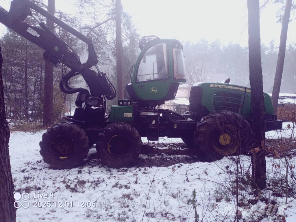 John Deere 1170 E Harvesterid