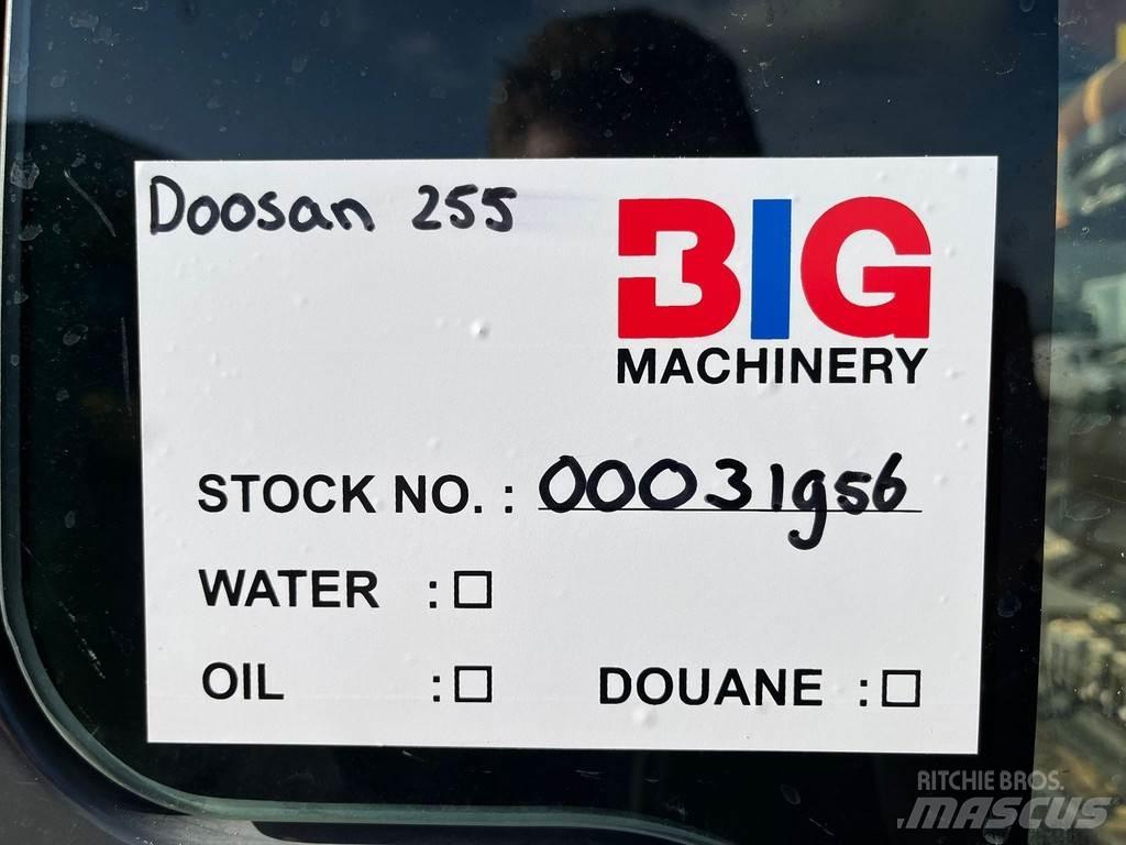 Doosan DX255LC-3 Roomikekskavaatorid