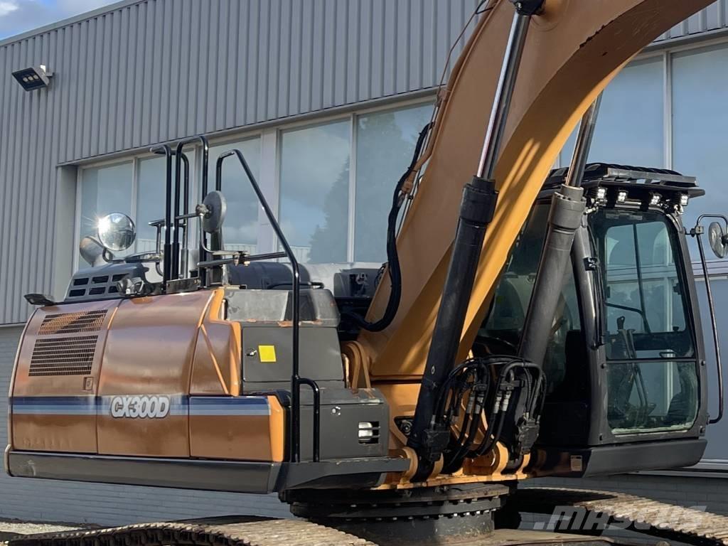 CASE CX 300 D       2017 Roomikekskavaatorid