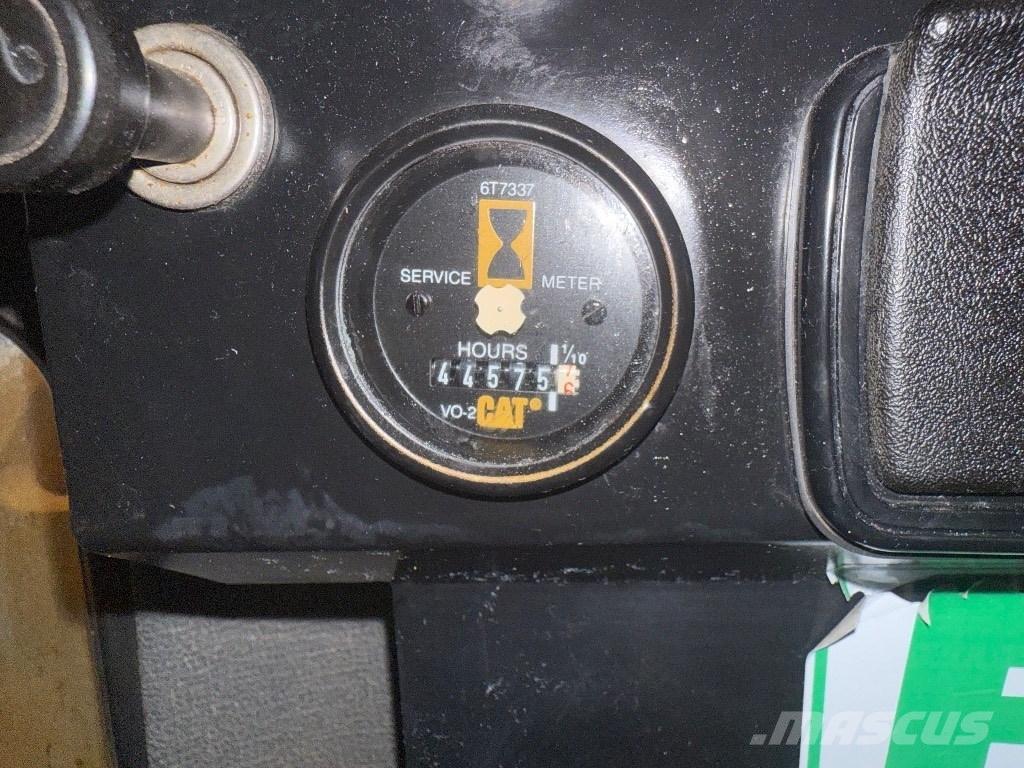 CAT 988 F II Rataslaadurid