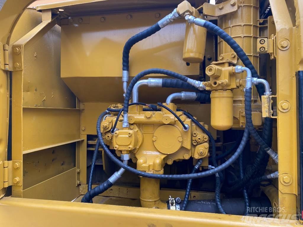 CAT 320 C L Roomikekskavaatorid
