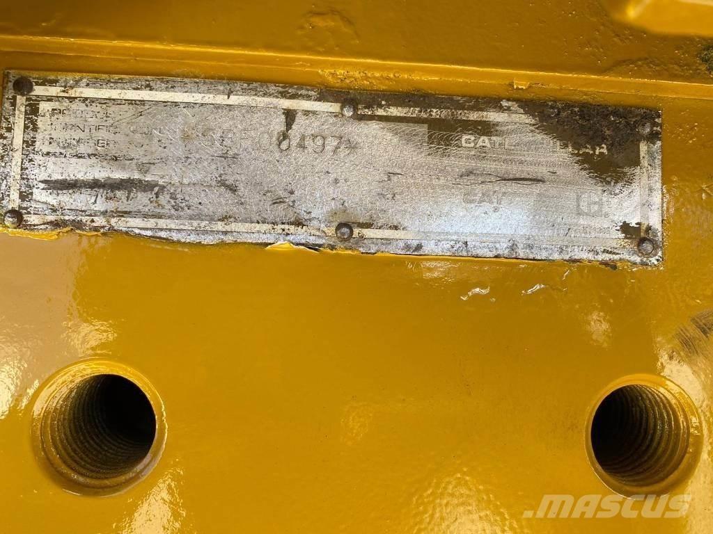 CAT D 7 H Buldooserid