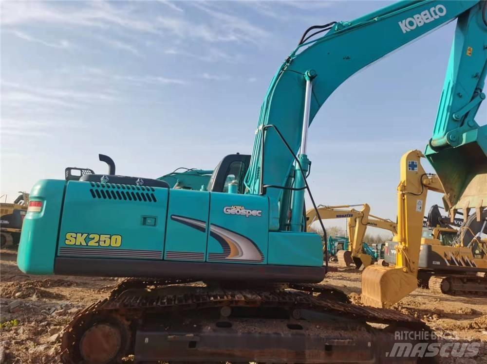 Kobelco SK 250-8 Roomikekskavaatorid