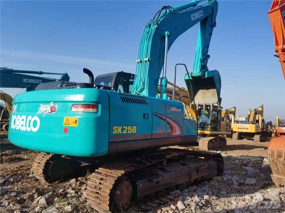 Kobelco SK 250-8 Roomikekskavaatorid