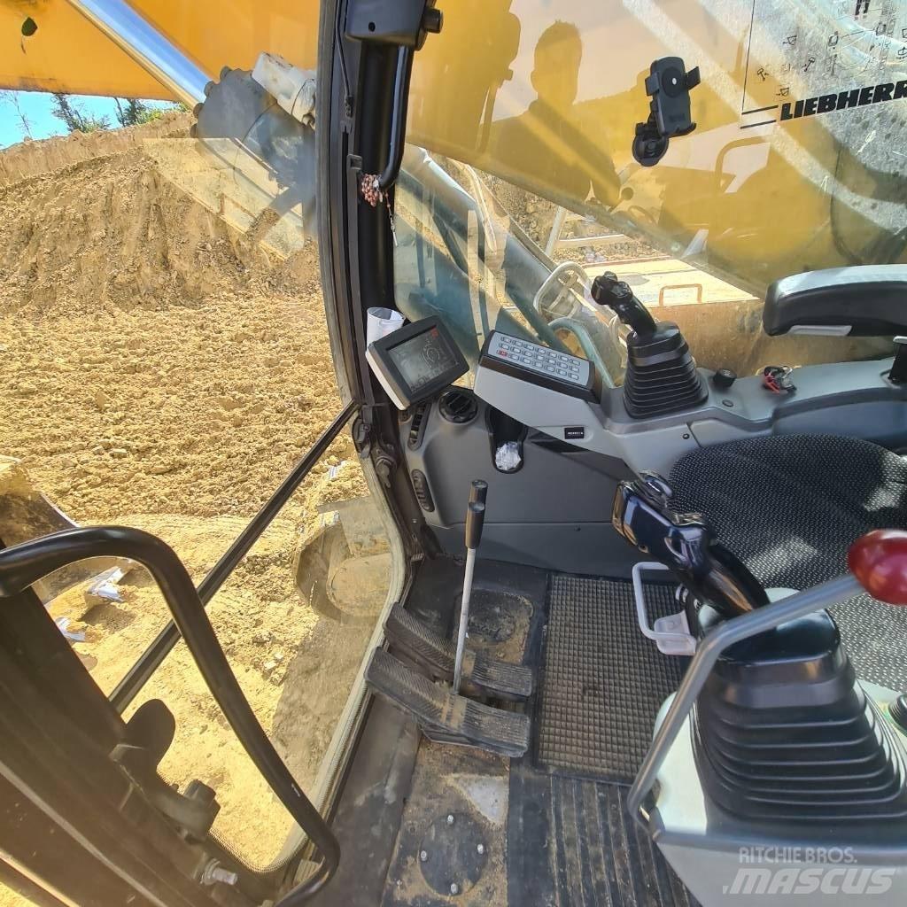 Liebherr R 936 LC Roomikekskavaatorid