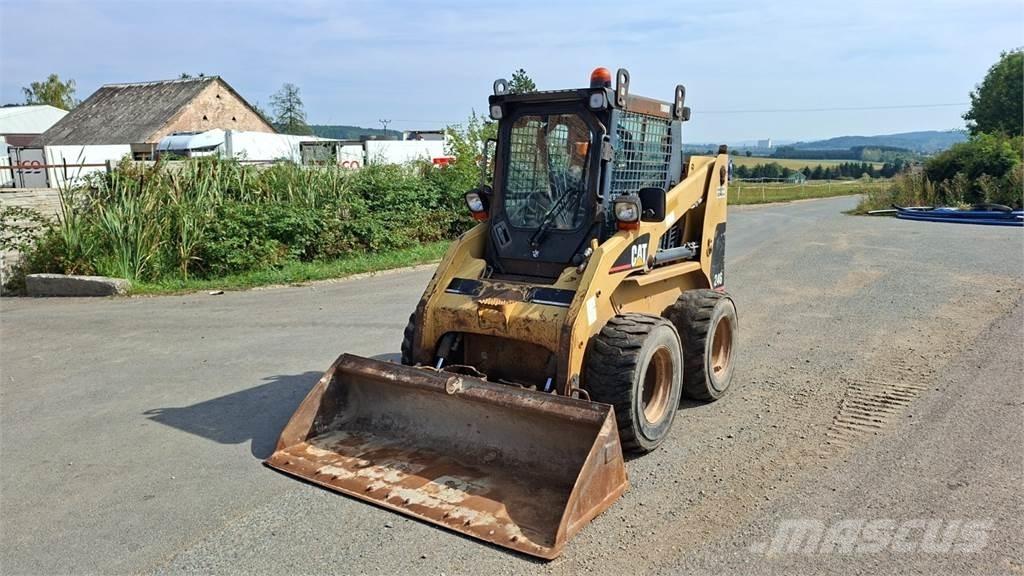 CAT 246 4X4 Muu