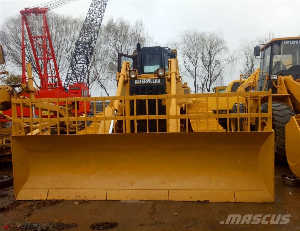 CAT D 7 R Buldooserid