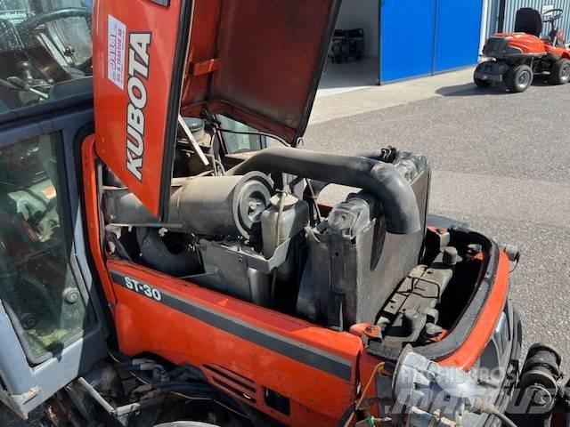 Kubota ST 30 Kompakttraktorid