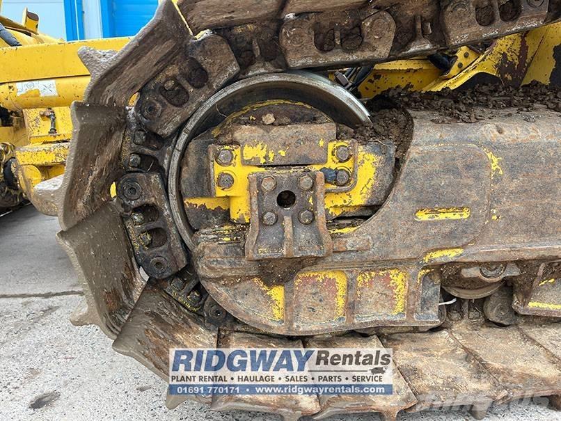 Komatsu D 51 PX-24 Buldooserid