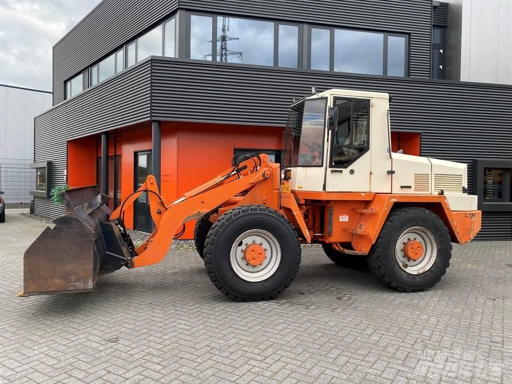 Schaeff SKS 661 Rataslaadurid