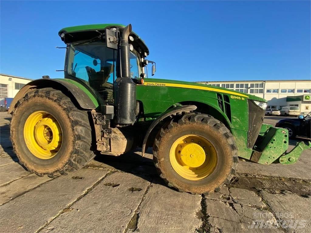 John Deere 8345 R Traktorid