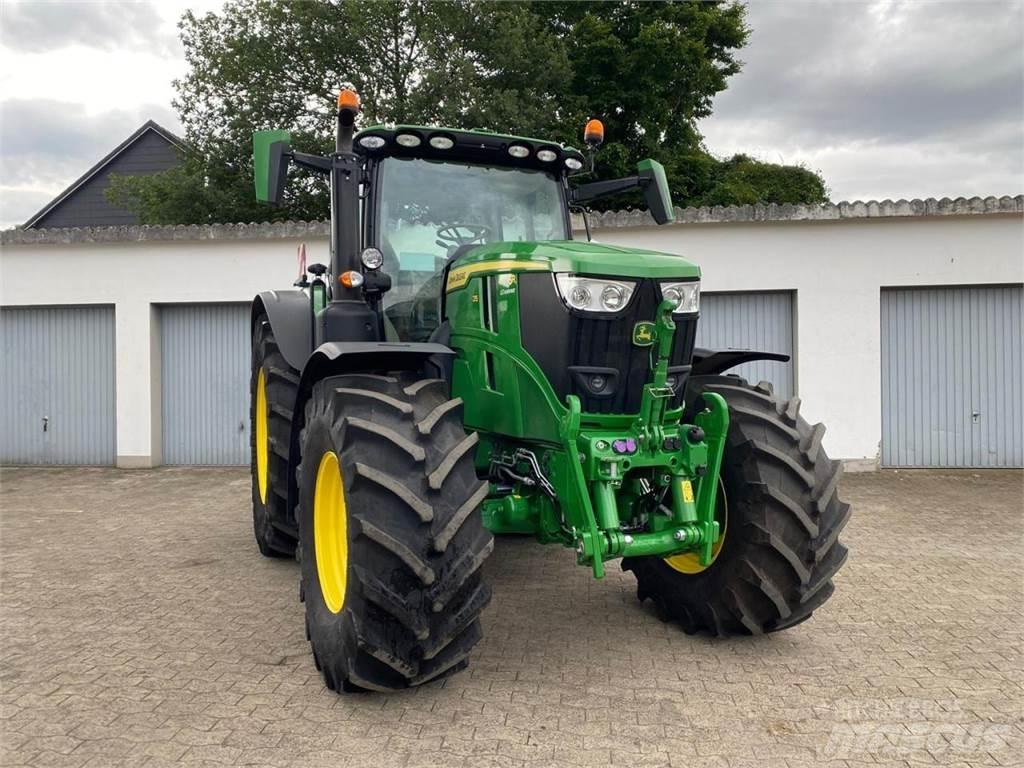 John Deere 6R 215 Traktorid